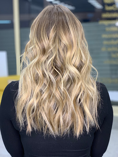 Ricardo Meireles Hair Stylist - Cabeleireiro