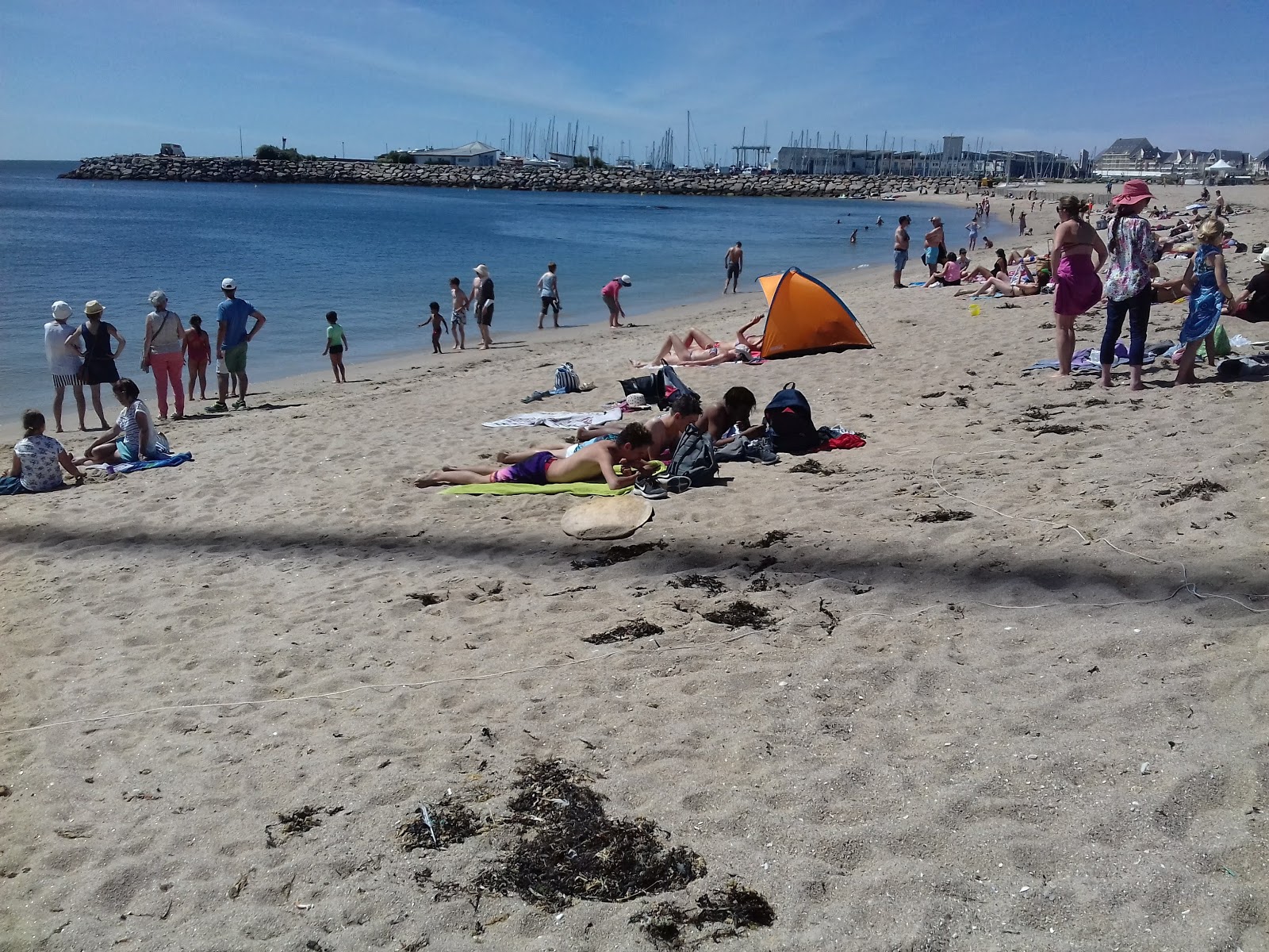 Foto di Plage des Bretons con molto pulita livello di pulizia