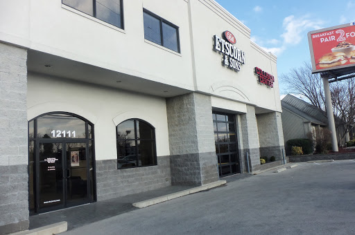 Auto Body Shop «Etscorn & Sons Auto & Collision Center», reviews and photos, 12111 Shelbyville Rd, Louisville, KY 40243, USA