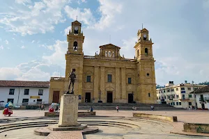 Plaza Simon Bolívar image