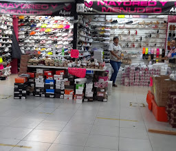 Plaza Los Reyes photo