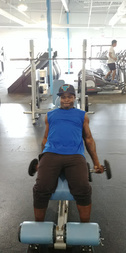 Gym «Zip Fitness Waukegan-Gurnee», reviews and photos, 730 N Green Bay Rd, Waukegan, IL 60085, USA