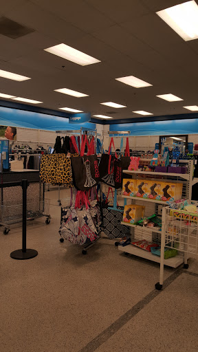 Clothing Store «Ross Dress for Less», reviews and photos, 835 Cortez Rd W, Bradenton, FL 34207, USA