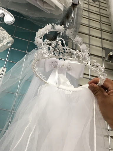 Event Planner «Las Bonitas Fashions», reviews and photos, 382 W Tennyson Rd, Hayward, CA 94544, USA