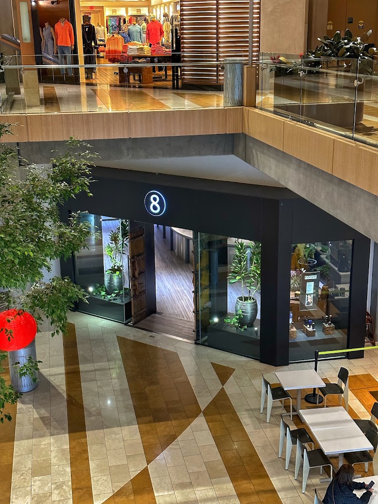 Salon 8 98004