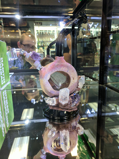 Rock & Smoke 3 Mega Store, 397 Cromwell Ave #4, Rocky Hill, CT 06067, USA, 