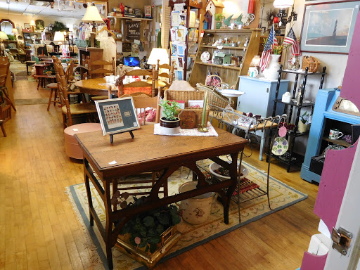 Antique Store «Antiques & Rusty Relics», reviews and photos, 3570 Fancher Rd, Holley, NY 14470, USA