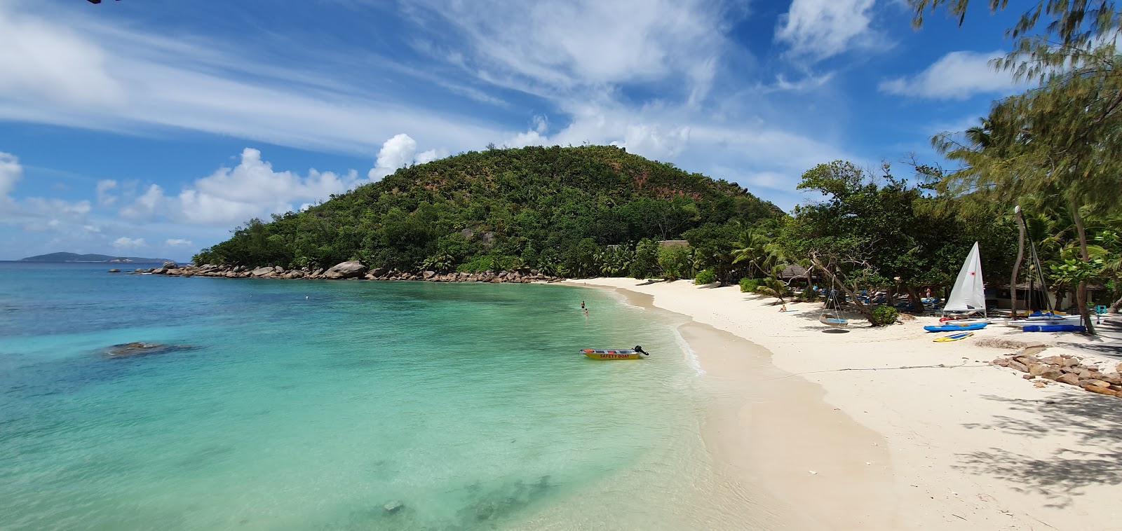 Foto di Spiaggia di Petite Anse Kerlan con baia piccola