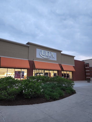 Hair Salon «Ulta Beauty», reviews and photos, 700 N Milwaukee Ave #117, Vernon Hills, IL 60061, USA