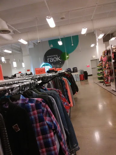 Department Store «Nordstrom Rack Lincoln Park», reviews and photos, 1551 N Sheffield Ave, Chicago, IL 60642, USA