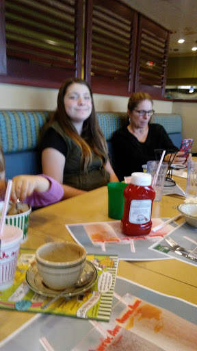 American Restaurant «Newport Creamery», reviews and photos, 1256 Warwick Ave, Warwick, RI 02888, USA