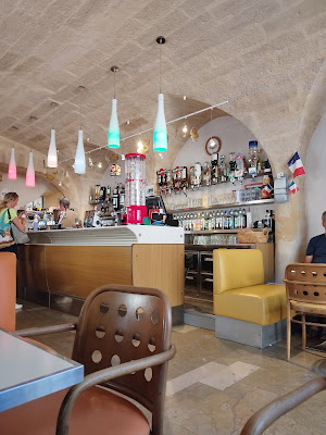 Café De L'esplanade à Uzès