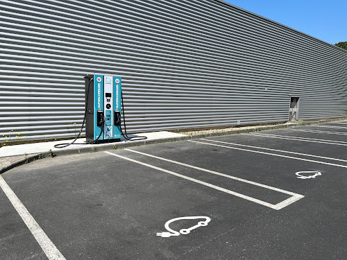 Borne de recharge de véhicules électriques Freshmile Station de recharge Bricquebec-en-Cotentin