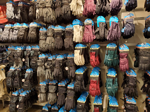 Sportswear Store «Columbia Sportswear Outlet Store at Lincoln City Outlets», reviews and photos, 1500 SE East Devils Lake Rd #205, Lincoln City, OR 97367, USA