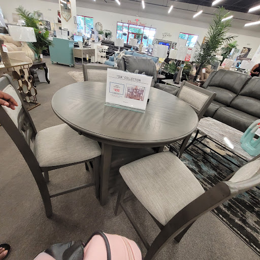 Furniture Store «Badcock Home Furniture & More of South Florida», reviews and photos, 2147 Pembroke Rd, Hollywood, FL 33020, USA