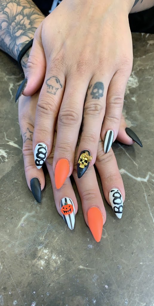 Just 4 You Tanning & Nails 89408