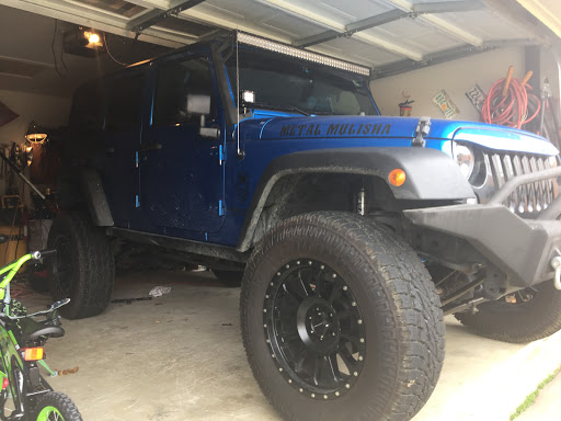 Truck Accessories Store «4 Wheel Parts Performance Center - Coppell», reviews and photos, 800 W Sandy Lake Rd, Coppell, TX 75019, USA