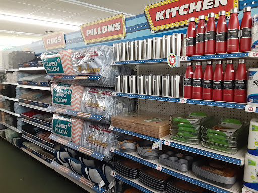 Dollar Store «Dollar Tree», reviews and photos, 6090 W 44th Ave, Wheat Ridge, CO 80033, USA