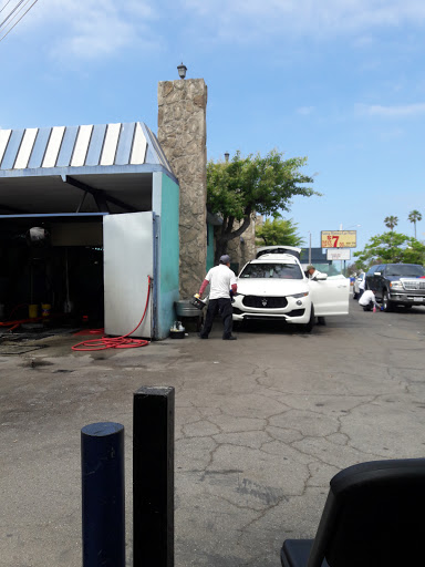Car Wash «Santa Monica Car Wash», reviews and photos, 2510 Pico Blvd, Santa Monica, CA 90405, USA
