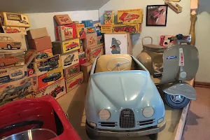 Smålands bil- musik- och leksaksmuseum image