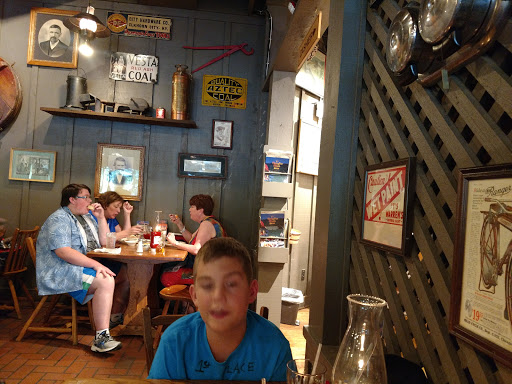 Shopping Mall «Carolina Premium Outlets», reviews and photos, 1025 Outlet Center Dr, Smithfield, NC 27577, USA