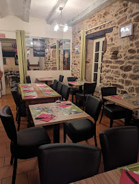 Atmosphère du Restaurant La Salamandre à Najac - n°1