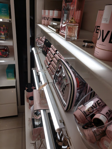 Shopping Mall «Huntington Mall Shopping Center», reviews and photos, 500 Mall Rd, Barboursville, WV 25504, USA