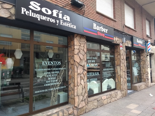 Información y opiniones sobre Peluquería Sofía de León