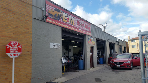 Auto Body Shop «E&M Auto Body Shop», reviews and photos, 3120 River Rd, River Grove, IL 60171, USA