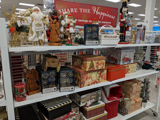 Clothing Store «Ross Dress for Less», reviews and photos, 257 N Weber Rd, Bolingbrook, IL 60490, USA