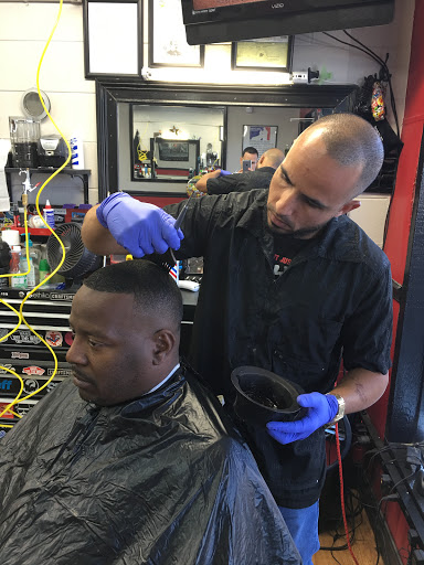 Barber Shop «HeadCutters Barber Shop», reviews and photos, 6101 S Orange Ave, Pine Castle, FL 32809, USA