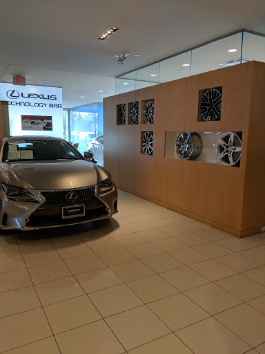 Lexus Dealer «Woodfield Lexus», reviews and photos, 350 E Golf Rd, Schaumburg, IL 60173, USA