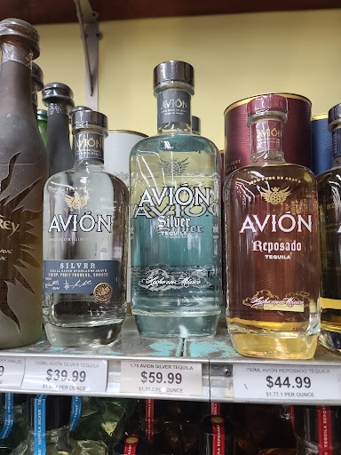 Liquor Store «Town & Country Liquors», reviews and photos, 2944 W 47th St, Chicago, IL 60632, USA