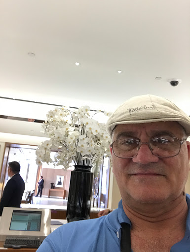 Jewelry Store «Tiffany & Co.», reviews and photos, 210 N Rodeo Dr, Beverly Hills, CA 90210, USA