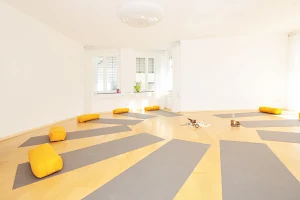 Yoga in Ebringen -Raum für Körper, Geist und Herz image