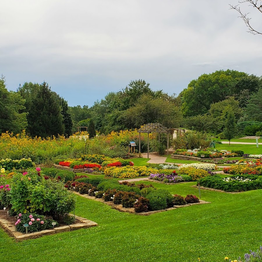 Dubuque Arboretum & Botanical Gardens