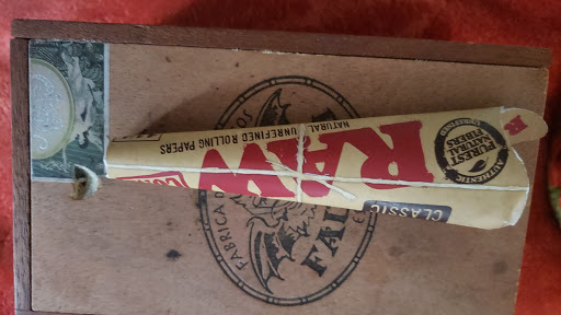 Tobacco Shop «Discount Smoke Tobacco & Beer», reviews and photos, 2387 S Cobb Dr SE B, Smyrna, GA 30080, USA