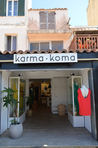 Magasin de vêtements pour femmes Karma Koma Bonifacio