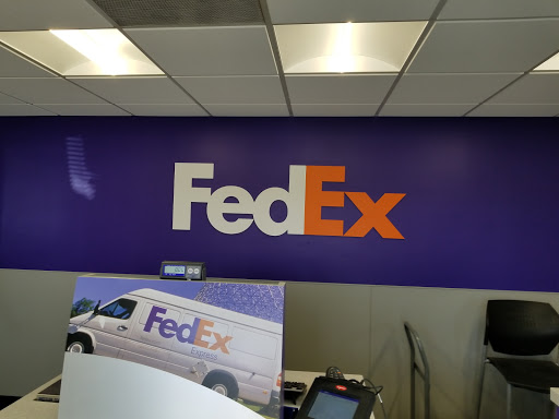 Shipping and Mailing Service «FedEx Ship Center», reviews and photos, 211 Victory Rd, Winchester, VA 22602, USA