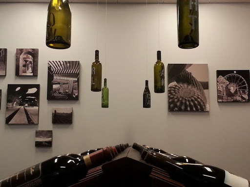 Wine Store «Hidden Track Bottle Shop», reviews and photos, 111 W Monroe St #120, Phoenix, AZ 85003, USA