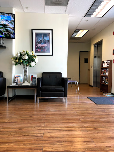 Hollywood Walk-In Clinic image