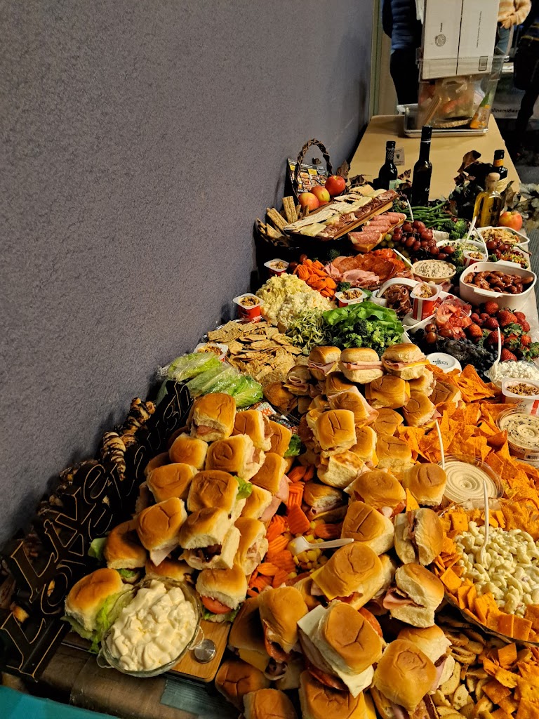 Snackchat Networking Lounge and BAR 55109