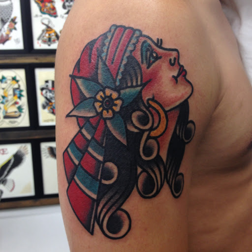 Tattoo Shop «High Seas Tattoo Parlor», reviews and photos, 7522 Melrose Ave, Los Angeles, CA 90046, USA