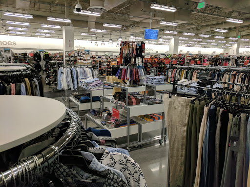 Department Store «Nordstrom Rack Winter Park Square», reviews and photos, 1090 N Orlando Ave Suite 101, Winter Park, FL 32789, USA
