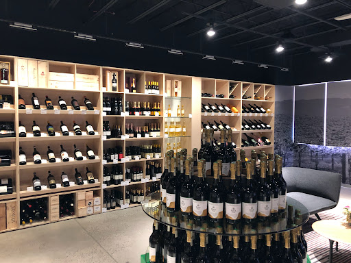 Liquor Store «Zachys Wine & Liquor», reviews and photos, 16 East Pkwy, Scarsdale, NY 10583, USA