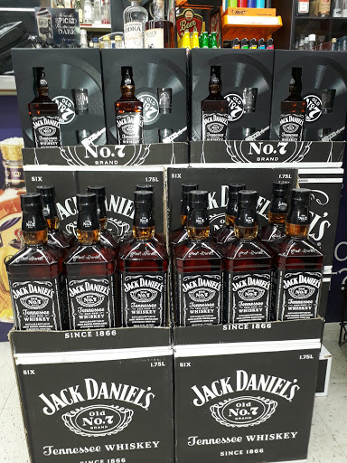 Liquor Store «Vette City Liquors», reviews and photos, 3018 Louisville Rd, Bowling Green, KY 42101, USA