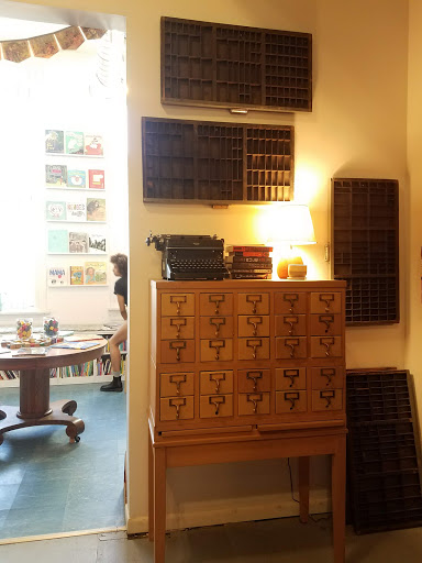 Book Store «Pilsen Community Books», reviews and photos, 1102 W 18th St, Chicago, IL 60608, USA