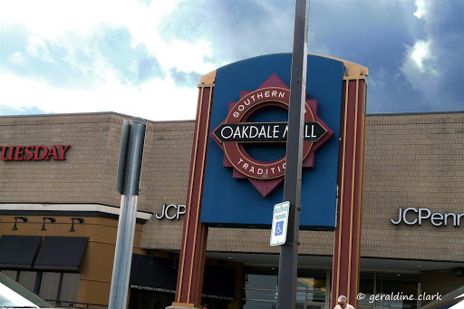 Shopping Mall «Oakdale Mall», reviews and photos, Harry L Dr #601-635, Johnson City, NY 13790, USA