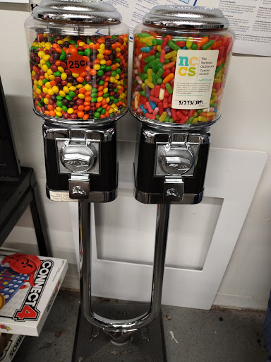 Clothing Store «Gap Outlet», reviews and photos, 423 86th St, Brooklyn, NY 11209, USA