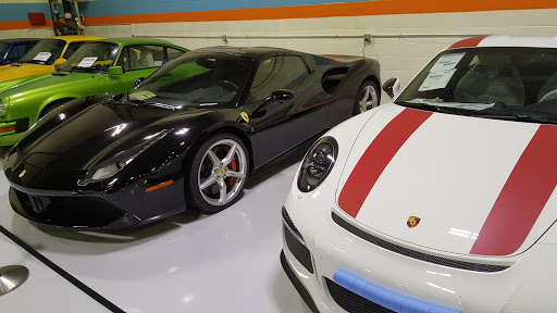 Car Dealer «R&H Motorcars», reviews and photos, 6441 Davis Industrial Pkwy, Solon, OH 44139, USA